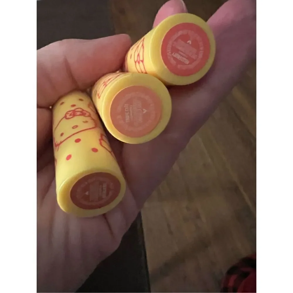 Colourpop Hello Kitty Limited Edition Yummy Smoothie